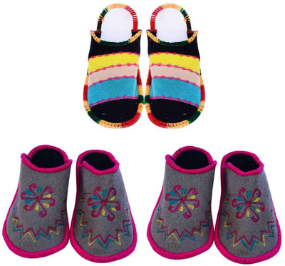 

Shilipi Perokars Slippers, Multicolor