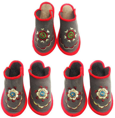 

Shilipi Perokars Slippers, Multicolor