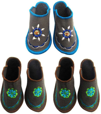 

Shilipi Perokars Slippers, Multicolor