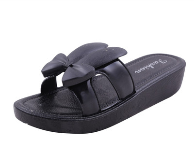 

Adorn Slippers, Black