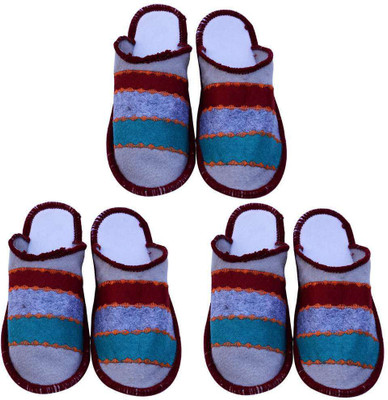 

Champaliya Slippers, Multicolor