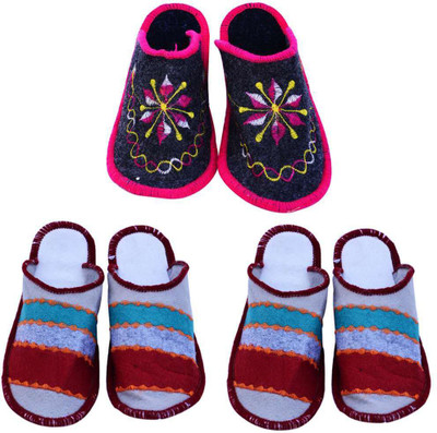 

Shilipi Perokars Slippers, Multicolor