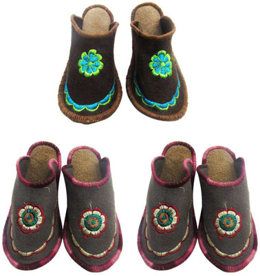 

Shilipi Perokars Slippers, Multicolor
