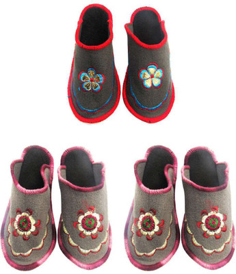 

Shilipi Perokars Slippers, Multicolor