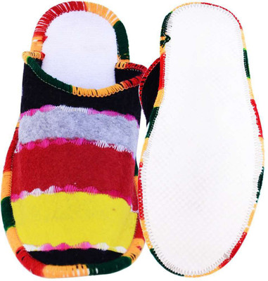 

Champaliya Slippers, Multicolor