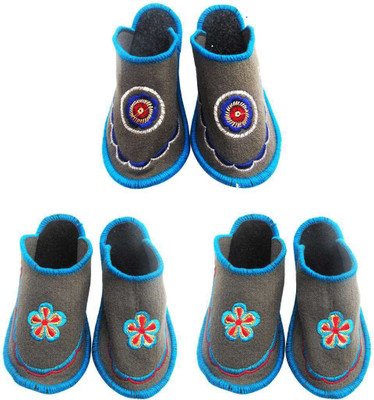 

Shilipi Perokars Slippers, Multicolor