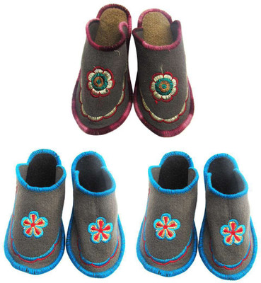

Shree Sai Slippers, Multicolor