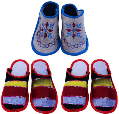 

Shree Sai Slippers, Red