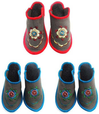 

Shree Sai Slippers, Multicolor