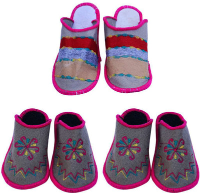 

Champaliya Slippers, Multicolor