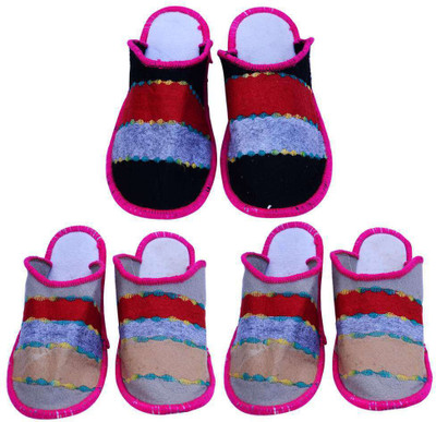 

Champaliya Slippers, Multicolor