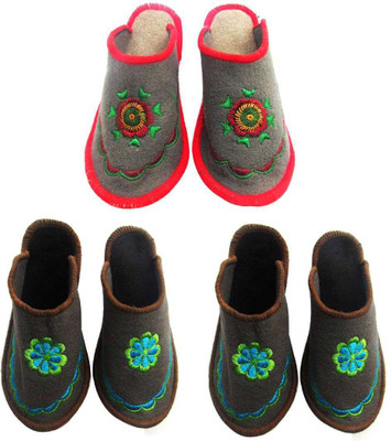 

Shilipi Perokars Slippers, Multicolor