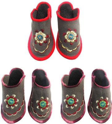 

Shilipi Perokars Slippers, Multicolor
