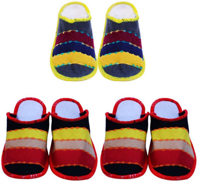 

Shree Sai Slippers, Multicolor