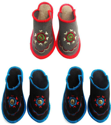

Shilipi Perokars Slippers, Multicolor