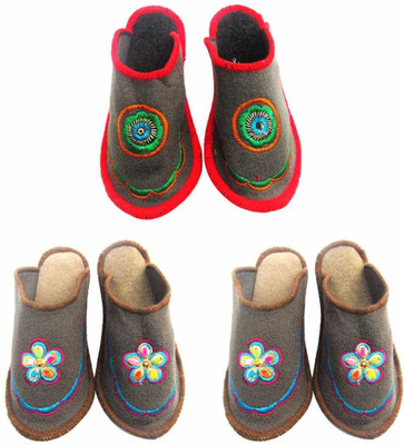 

Champaliya Slippers, Multicolor