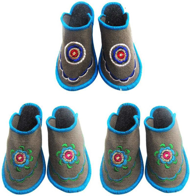 

Champaliya Slippers, Multicolor