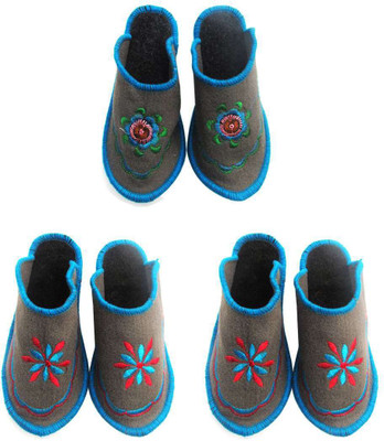 Shree Sai Slippers, Multicolor
