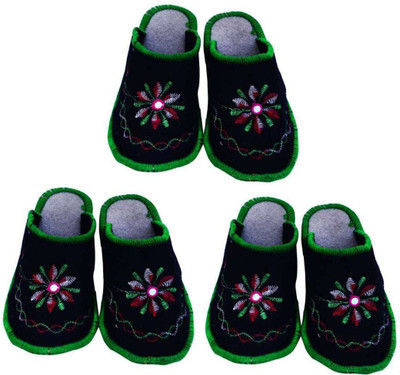 

Champaliya Slippers, Multicolor
