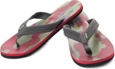 

REEBOK Camo Flip LP Flip Flops, Black;red;grey;green