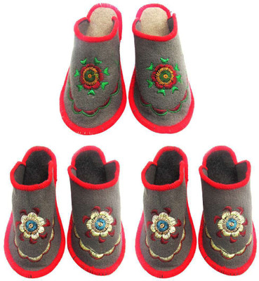 Shilipi Perokars Slippers, Multicolor