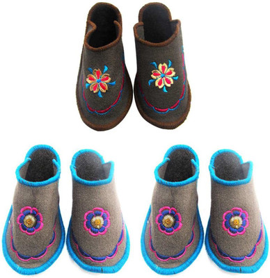 

Champaliya Slippers, Multicolor