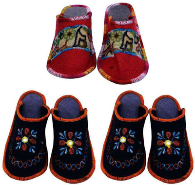 

Shilipi Perokars Slippers, Multicolor
