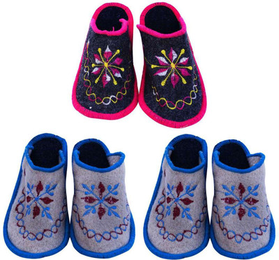 

Shilipi Perokars Slippers, Multicolor