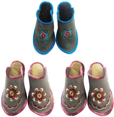 Shilipi Perokars Slippers, Multicolor