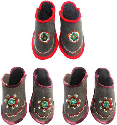 

Shilipi Perokars Slippers, Multicolor