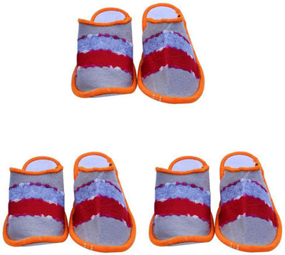 

Shree Sai Slippers, Multicolor