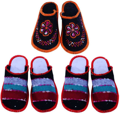 

Champaliya Slippers, Multicolor
