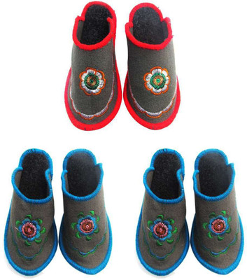 

Shilipi Perokars Slippers, Multicolor