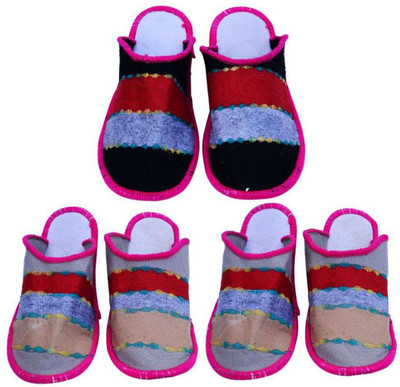 

Shree Sai Slippers, Multicolor