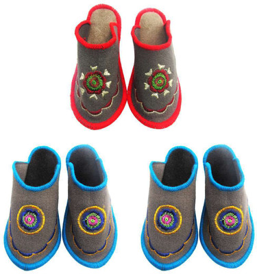 

Shilipi Perokars Slippers, Multicolor