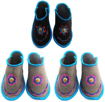

Shilipi Perokars Slippers, Multicolor