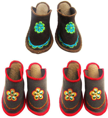 Shilipi Perokars Slippers, Multicolor