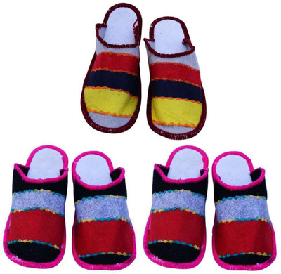

Champaliya Slippers, Multicolor