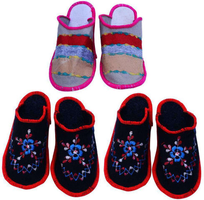 

Champaliya Slippers, Multicolor