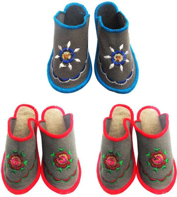 Shilipi Perokars Slippers, Multicolor