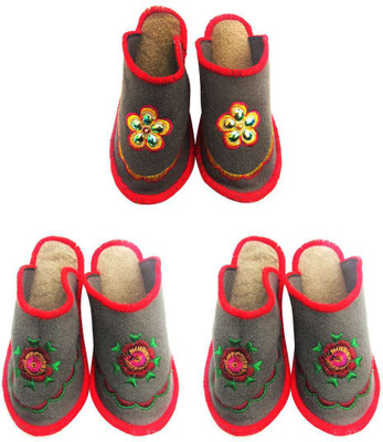 Shilipi Perokars Slippers, Multicolor