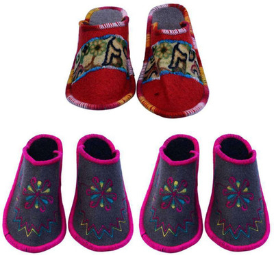 

Shree Sai Slippers, Multicolor