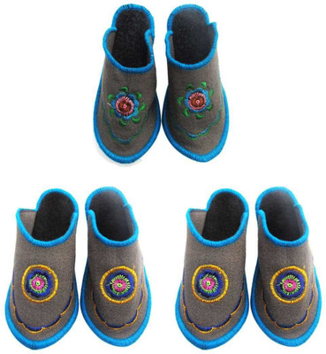 Champaliya Slippers, Multicolor