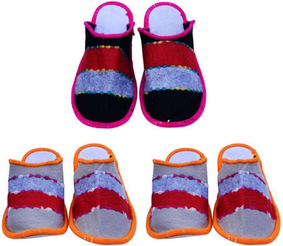 

Shree Sai Slippers, Multicolor