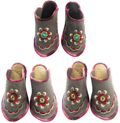 

Shilipi Perokars Slippers, Multicolor