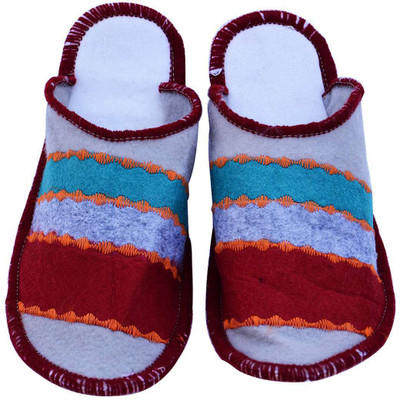 

Champaliya Slippers, Multicolor