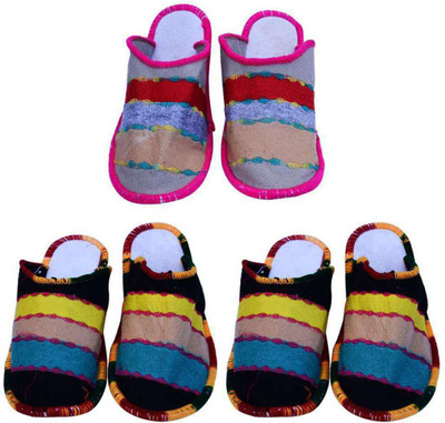 

Shilipi Perokars Slippers, Multicolor