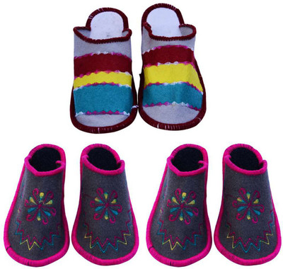 

Shilipi Perokars Slippers, Multicolor