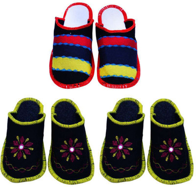 

Shree Sai Slippers, Yellow