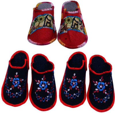 

Shree Sai Slippers, Multicolor